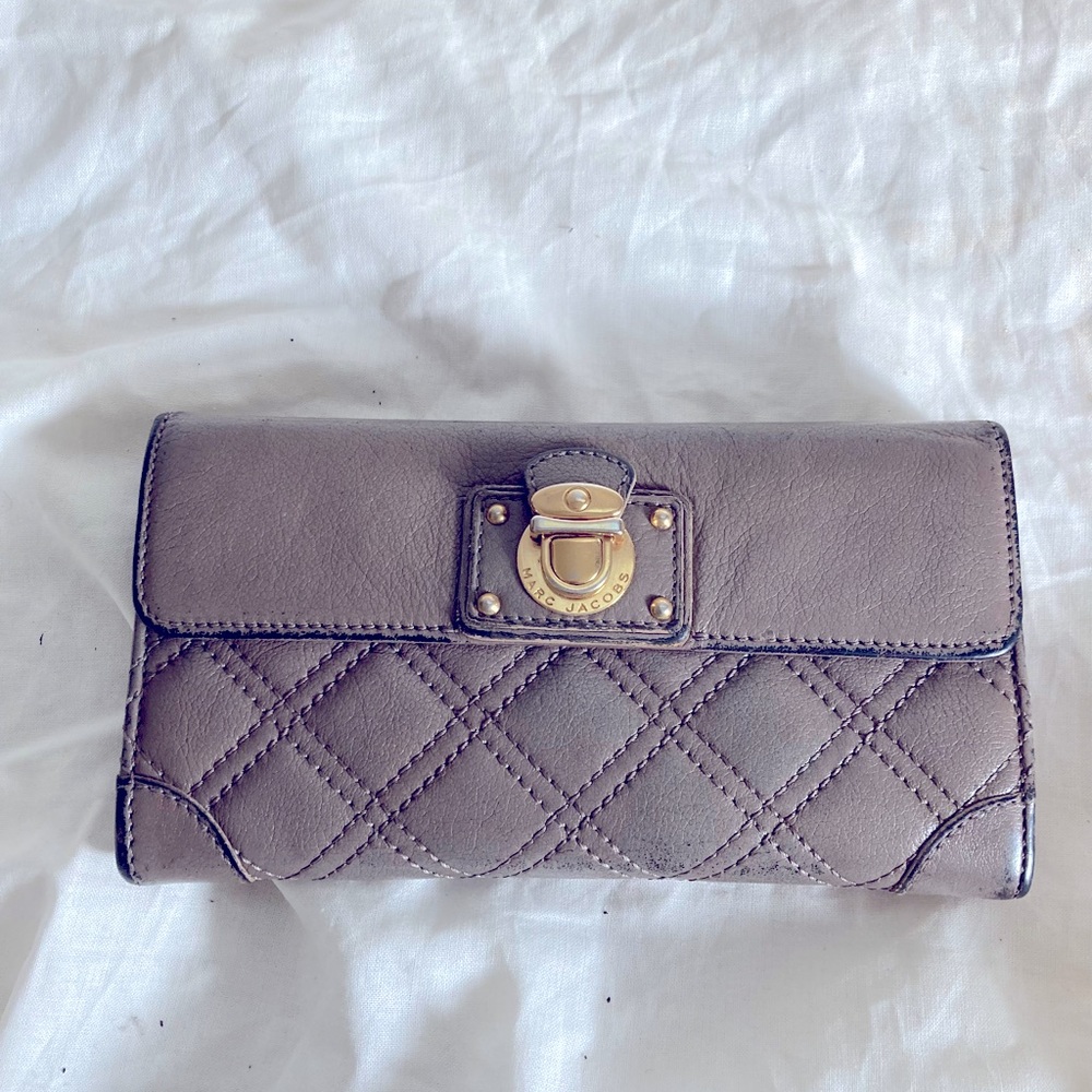 Marc jacobs large taupe/grey wallet with brass hardware